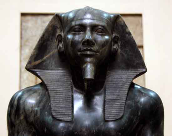  الملك خفرع Egpytian_museum_cairo_2004