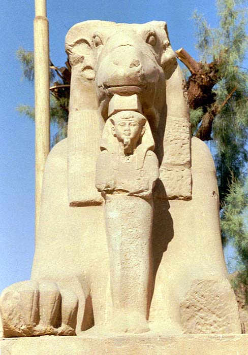 karnak_2002_084