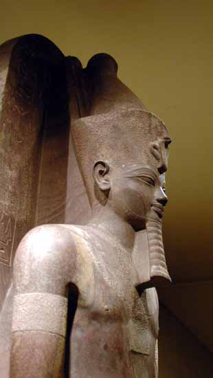 amenhotep III statue 3