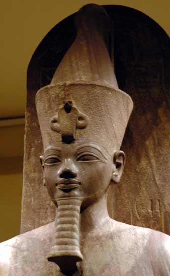 amenhotep III statue 4