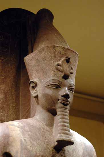 amenhotep III statue 5