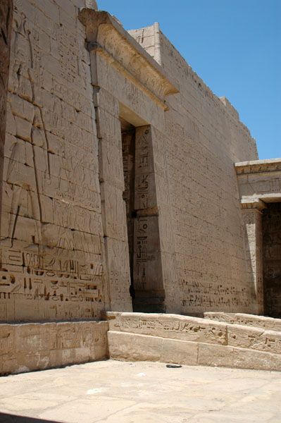medinet_habu_jul_2006_0035