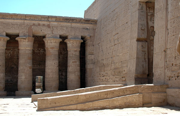 medinet_habu_jul_2006_0048