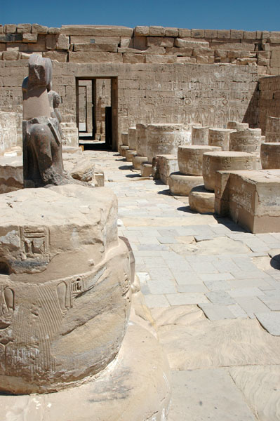 medinet_habu_jul_2006_0150