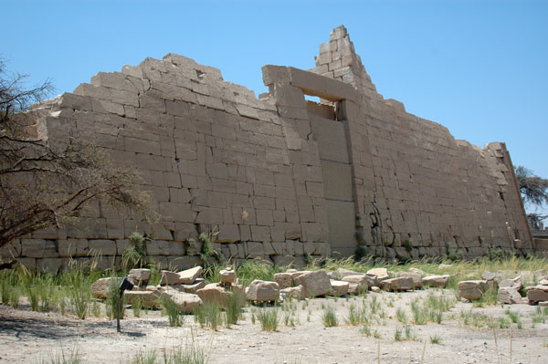 ramesseum_jul_2006_0002