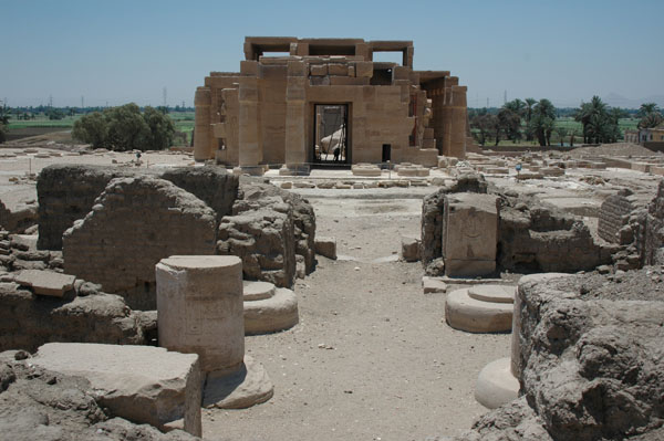ramesseum_jul_2006_0040