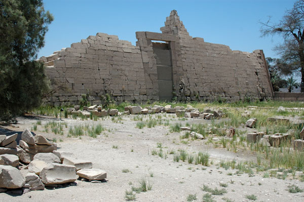 ramesseum_jul_2006_0101