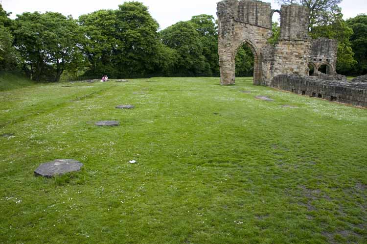 Basingwerk_Abbey_05_2013