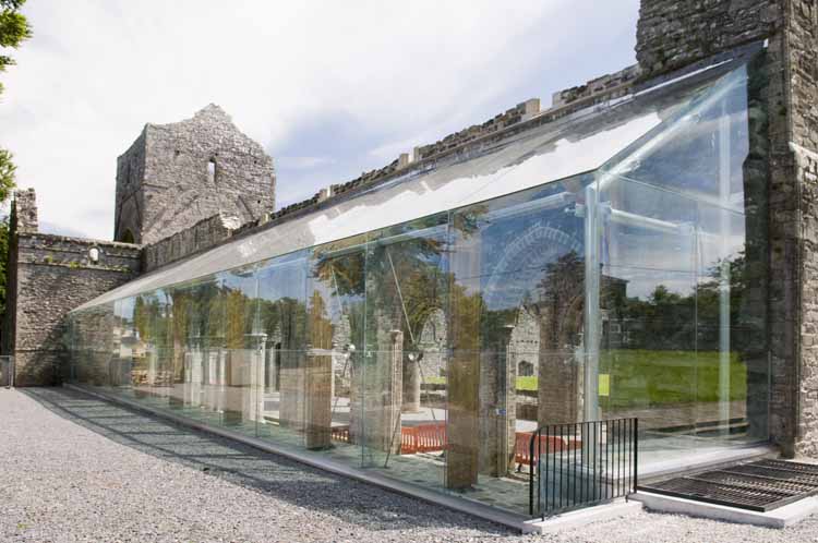 Boyle_Abbey_004_2013