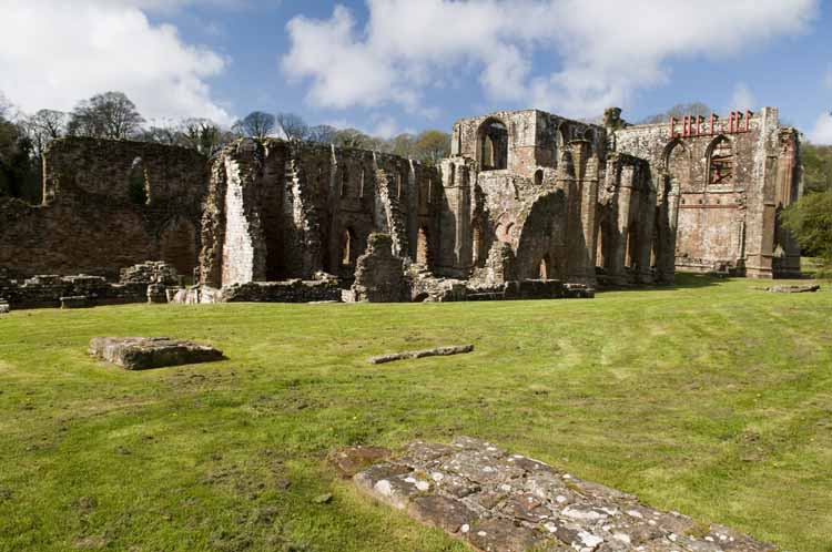 Furness_Abbey_080_2013