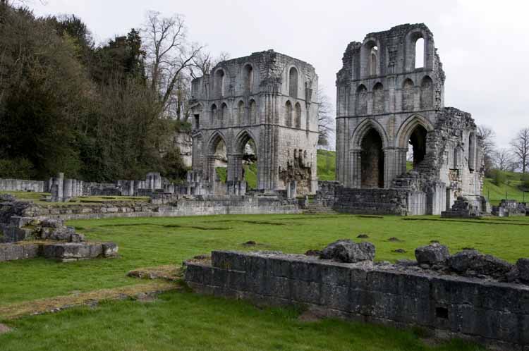 Roche_Abbey_09_2013