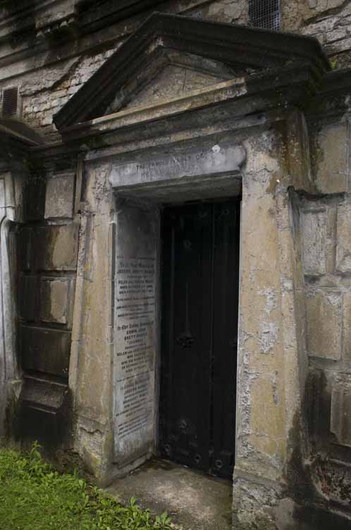 Highgate Cemetery 003