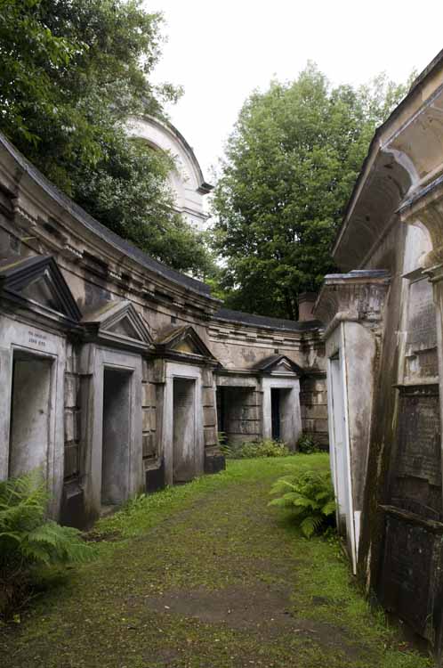 Highgate Cemetery 008