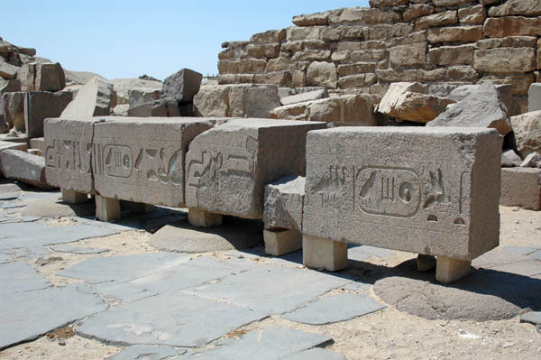 abusir_jul_2006_0011