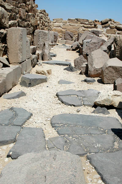 abusir_jul_2006_0028