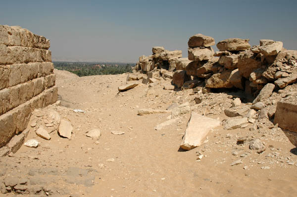 abusir_jul_2006_0108