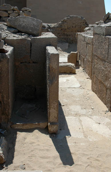 abusir_jul_2006_0165