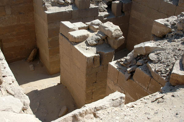 abusir_jul_2006_0166