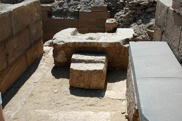 abusir_jul_2006_0168