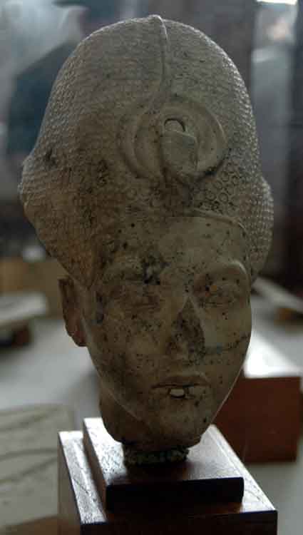 Akhenaten wearing Khepresh Crown