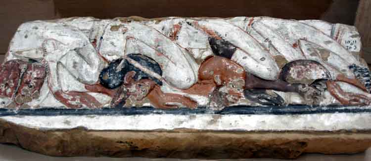 foreigners paying respect at akhenaten