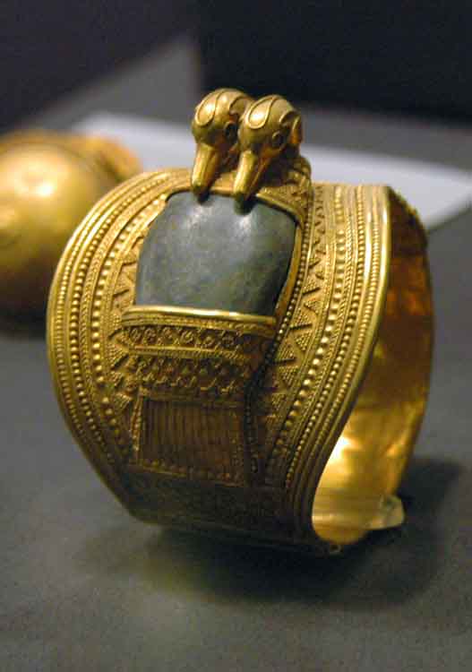 Dynasty 19 Ramesss II armlet 2