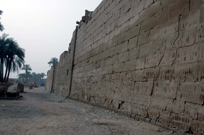 karnak_2004_104