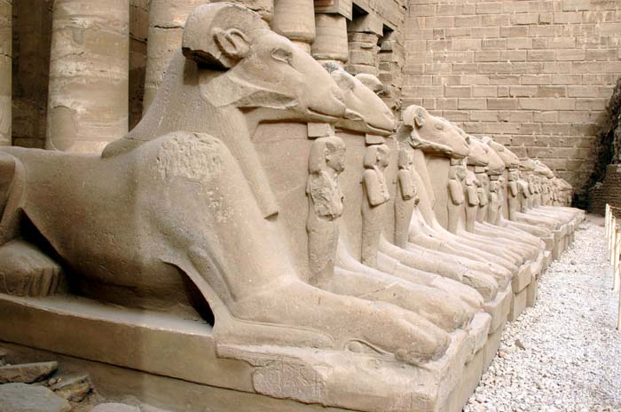 karnak_2004_127