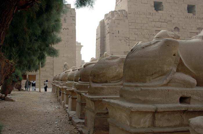 karnak_2004_140