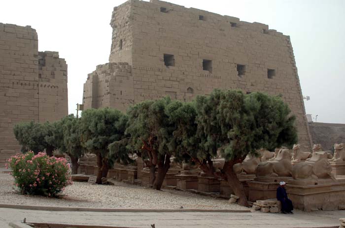 karnak_2004_141