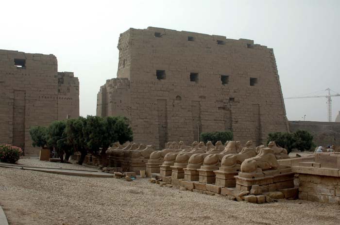 karnak_2004_143