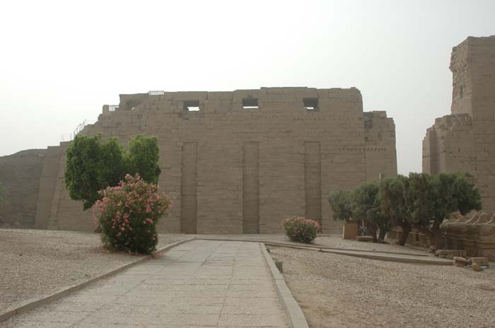 karnak_2004_144