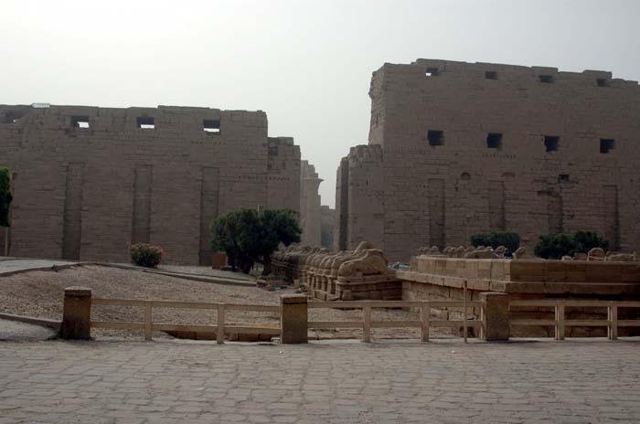 karnak_2004_147