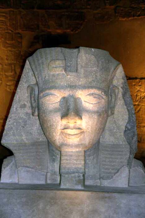 luxor_2002_042