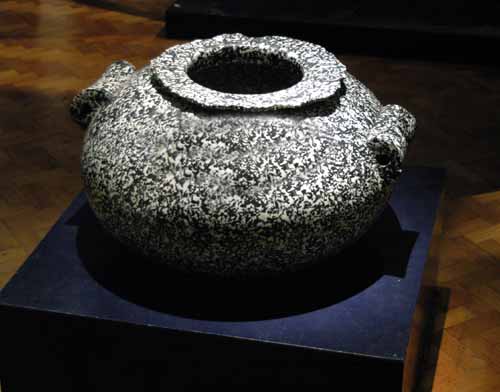 Black diorite vase