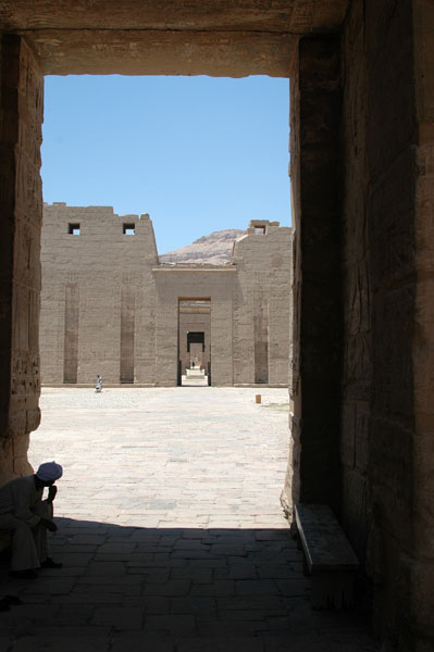 medinet_habu_jul_2006_0018