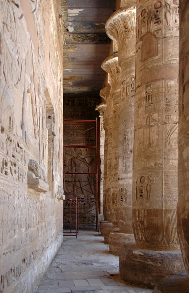 medinet_habu_jul_2006_0030
