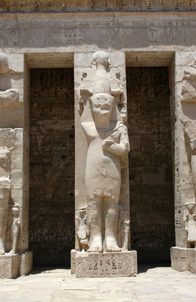 medinet_habu_jul_2006_0039