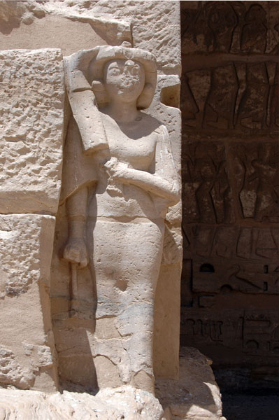 medinet_habu_jul_2006_0040