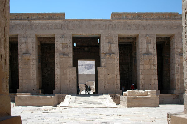medinet_habu_jul_2006_0056