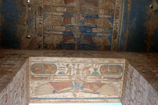 medinet_habu_jul_2006_0057
