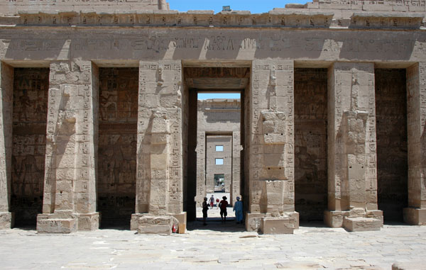 medinet_habu_jul_2006_0096