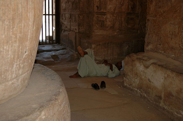 medinet_habu_jul_2006_0098