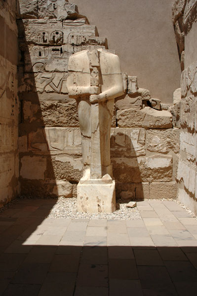 medinet_habu_jul_2006_0105