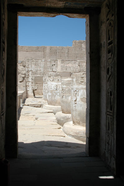 medinet_habu_jul_2006_0113