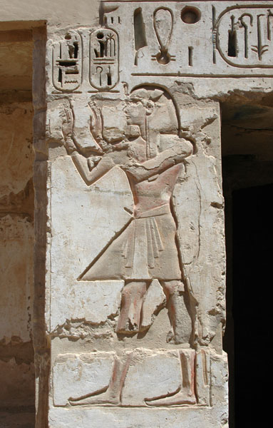 medinet_habu_jul_2006_0132