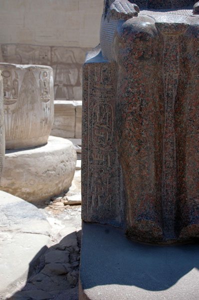 medinet_habu_jul_2006_0139