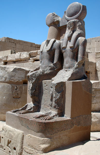 medinet_habu_jul_2006_0141