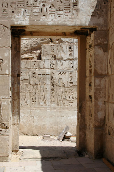 medinet_habu_jul_2006_0164