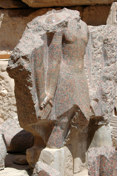 medinet_habu_jul_2006_0165
